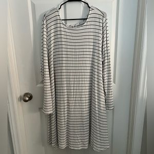 Old navy Tshirt dress